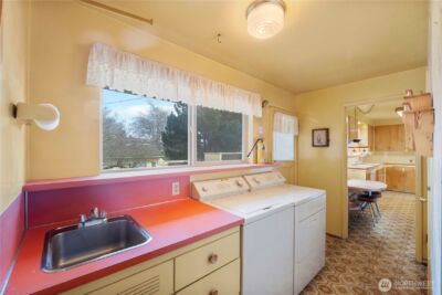 10702 39th Avenue SW, Seattle, WA 98146 - Photo 19