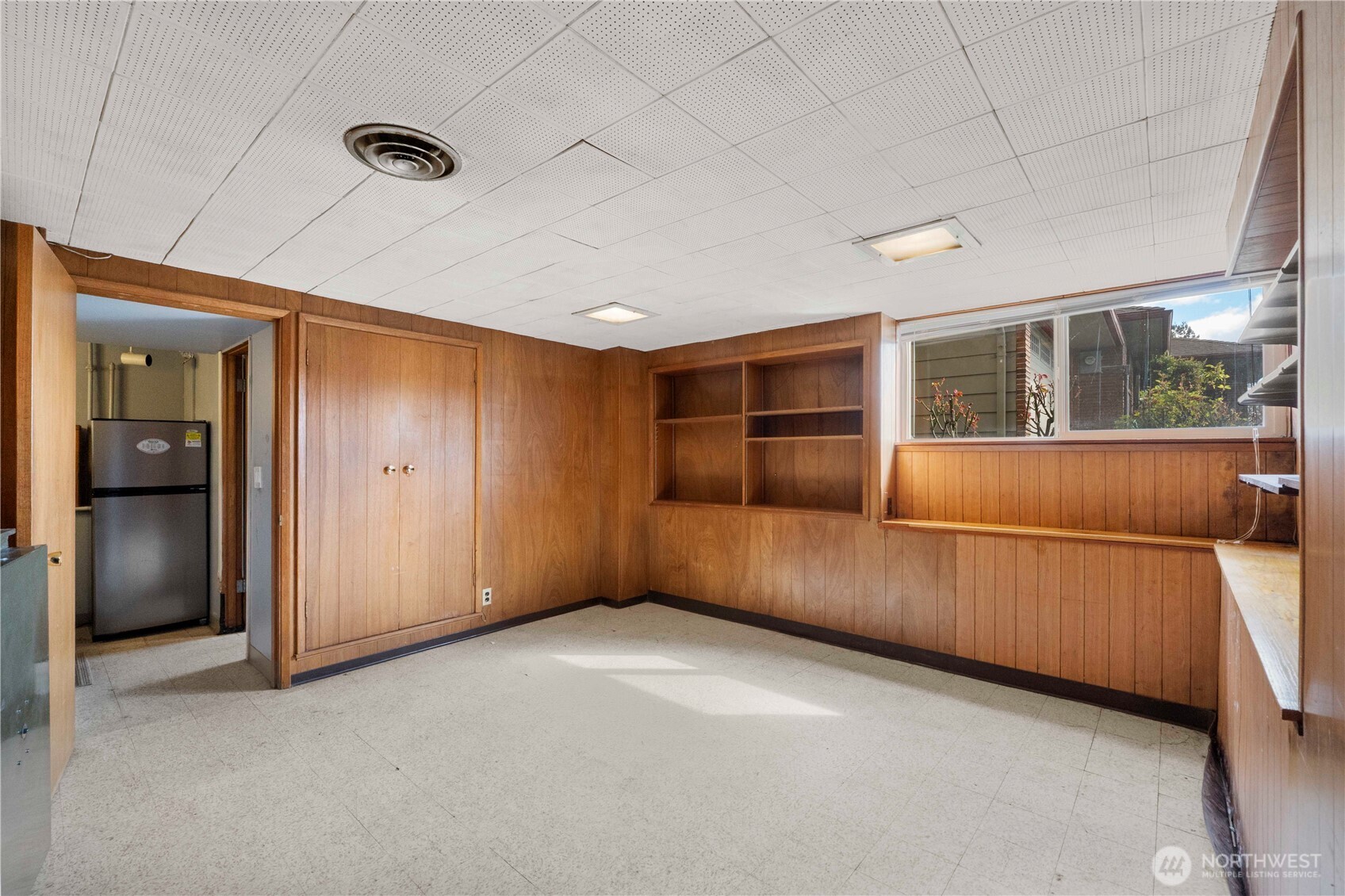 10702 39th Avenue SW, Seattle, WA 98146