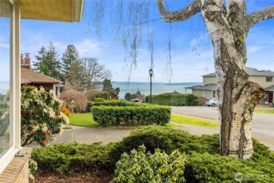 10702 39th Avenue SW, Seattle, WA 98146 - Photo 3