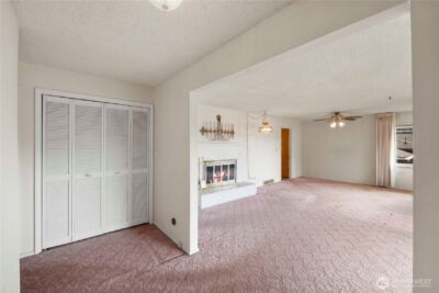 10702 39th Avenue SW, Seattle, WA 98146 - Photo 4