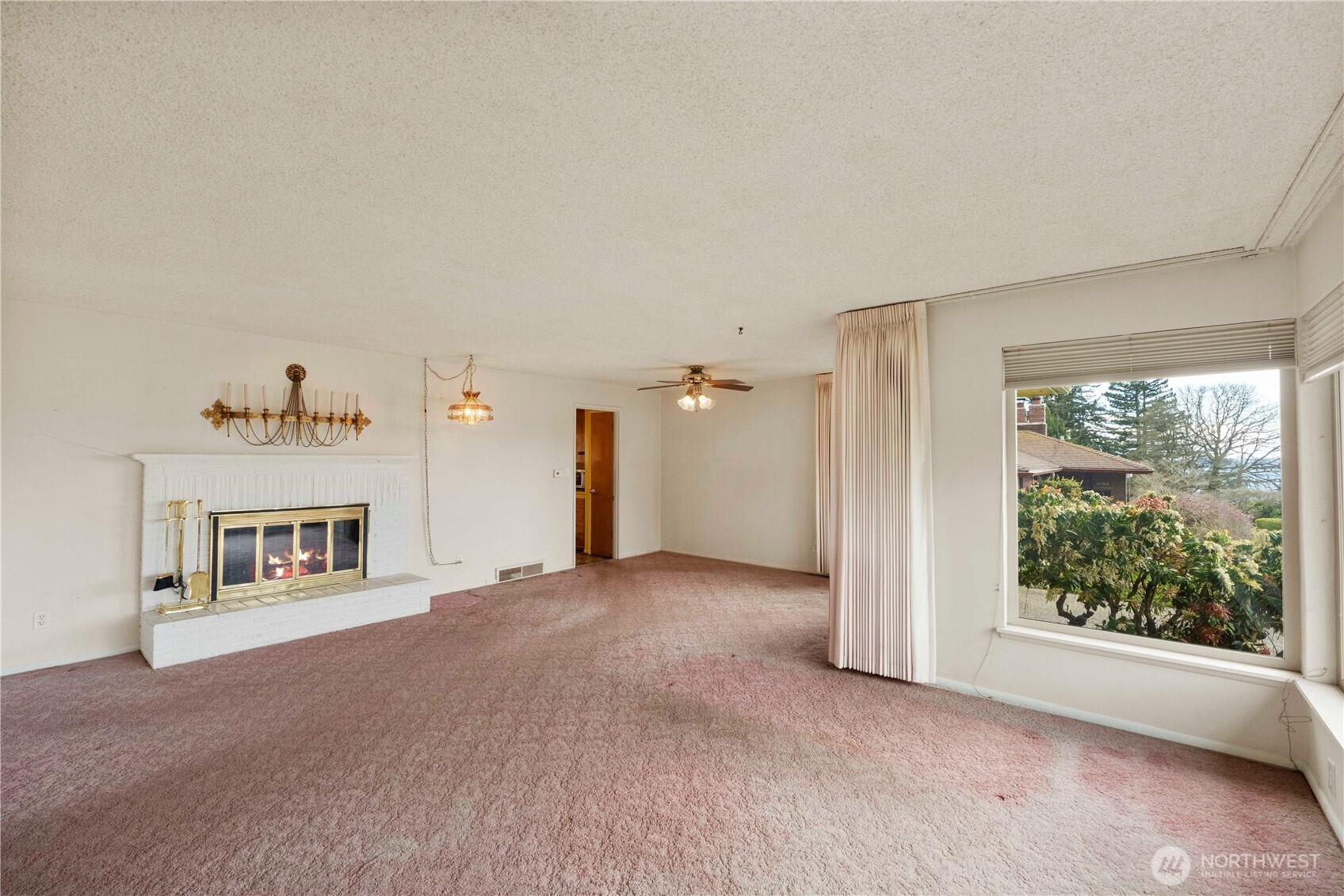 10702 39th Avenue SW, Seattle, WA 98146