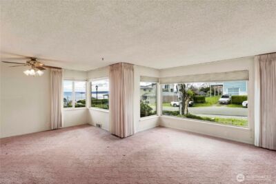 10702 39th Avenue SW, Seattle, WA 98146 - Photo 6