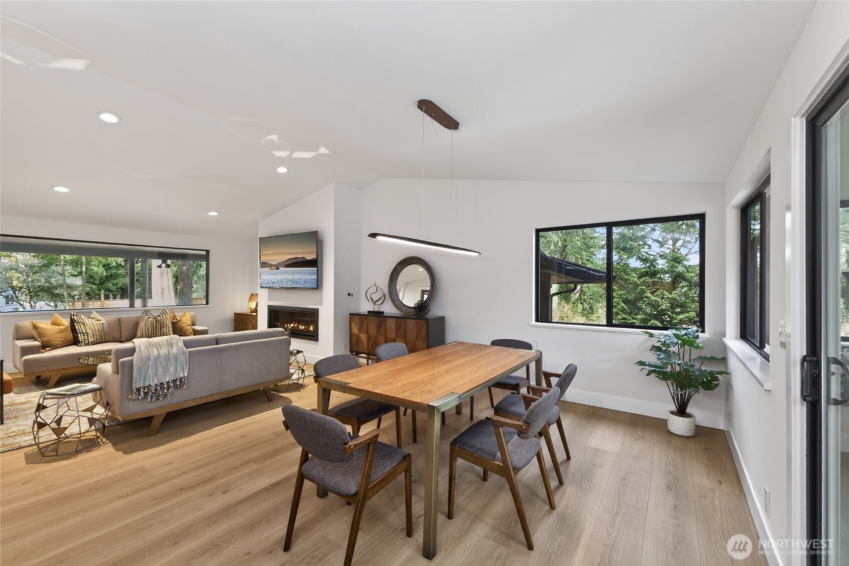 22016 Vine Road , Brier, WA 98036