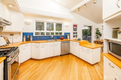 8523 224th Street SW, Edmonds, WA 98026 - Photo 13