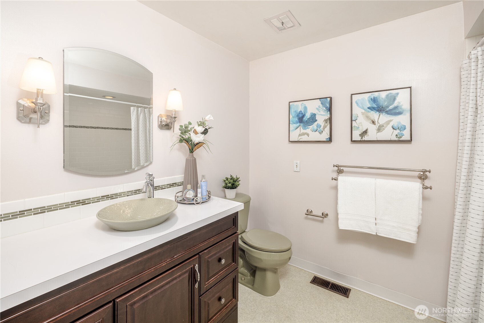 8523 224th Street SW, Edmonds, WA 98026