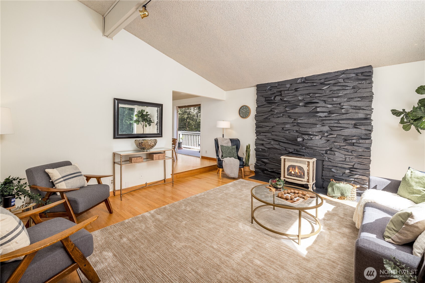 8523 224th Street SW, Edmonds, WA 98026