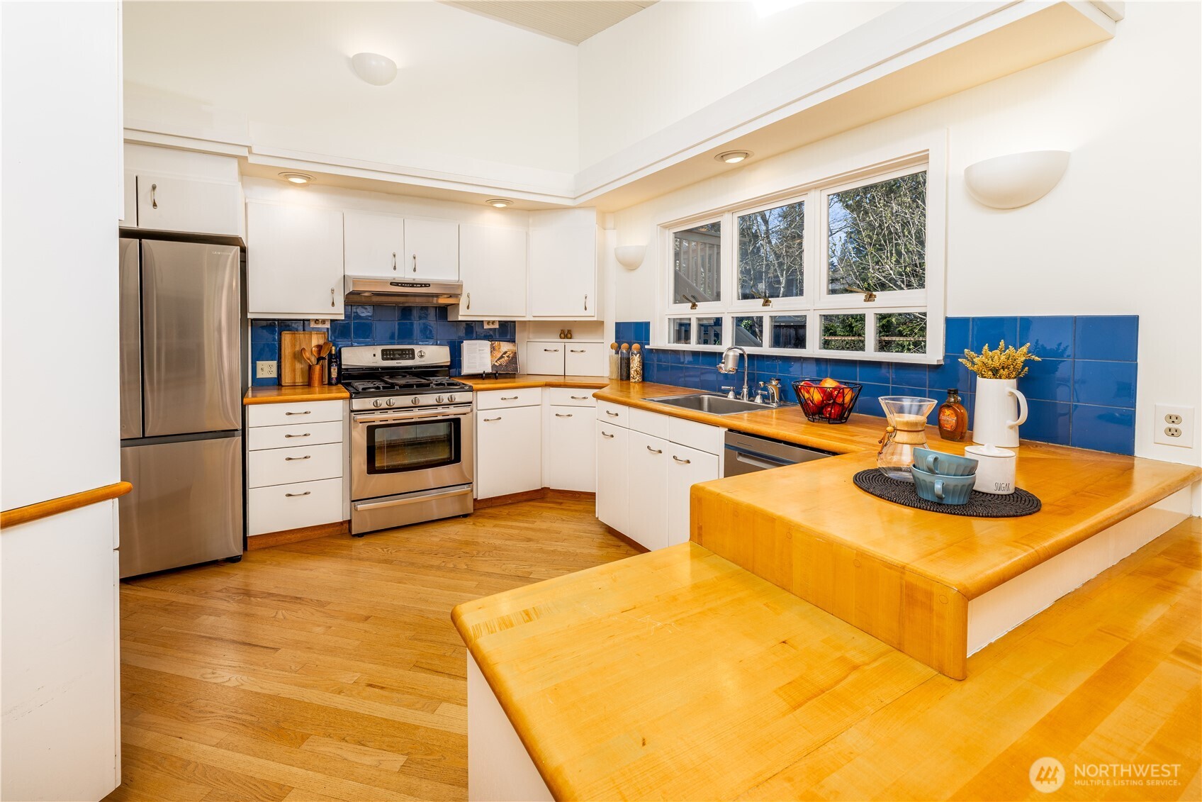 8523 224th Street SW, Edmonds, WA 98026