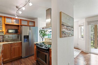 11054 NE 33rd Place #B7, Bellevue, WA 98004 - Photo 14