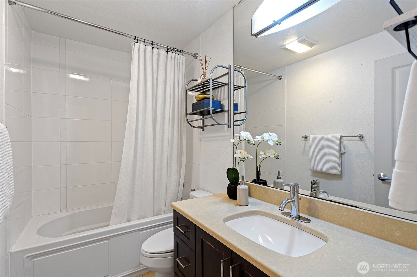 11054 NE 33rd Place #B7, Bellevue, WA 98004