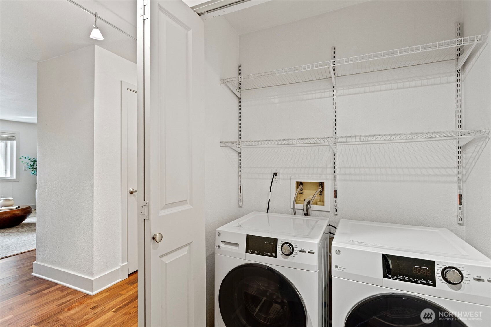 11054 NE 33rd Place #B7, Bellevue, WA 98004