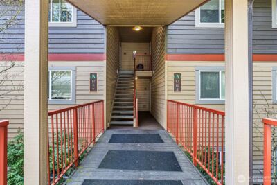 11054 NE 33rd Place #B7, Bellevue, WA 98004 - Photo 3