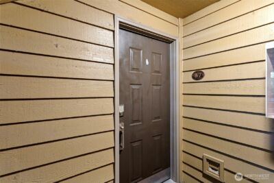 11054 NE 33rd Place #B7, Bellevue, WA 98004 - Photo 4