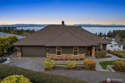 1021 Lightning Way , Camano Island, WA 98282