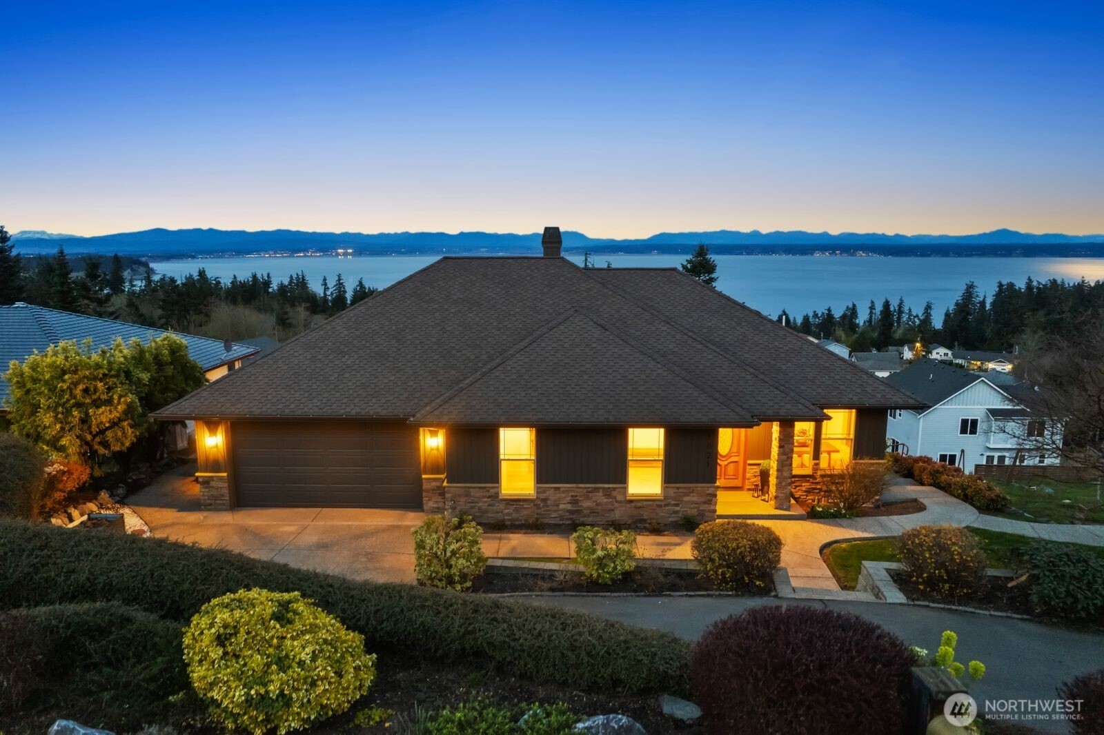 1021 Lightning Way , Camano Island, WA 98282