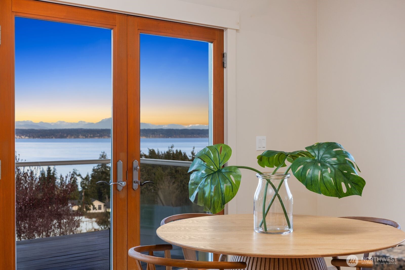 1021 Lightning Way , Camano Island, WA 98282