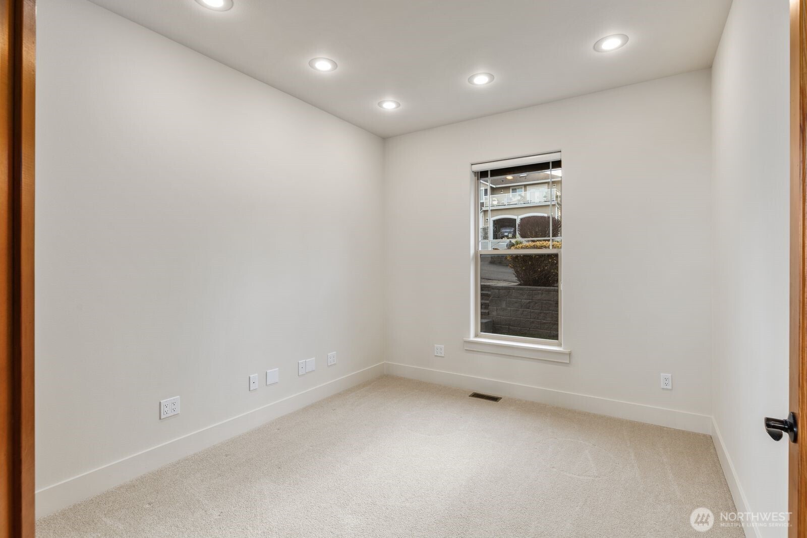 1021 Lightning Way , Camano Island, WA 98282