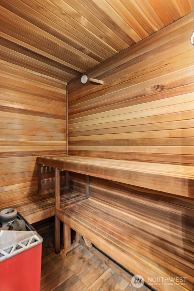 1021 Lightning Way , Camano Island, WA 98282