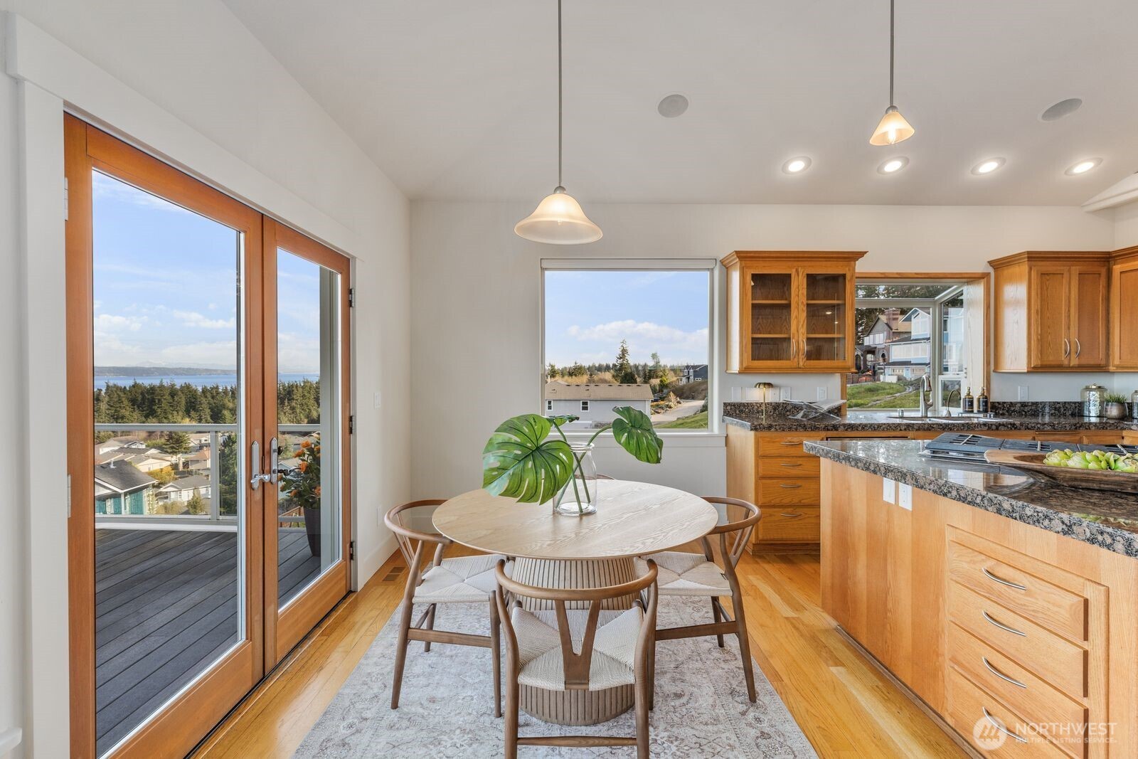 1021 Lightning Way , Camano Island, WA 98282