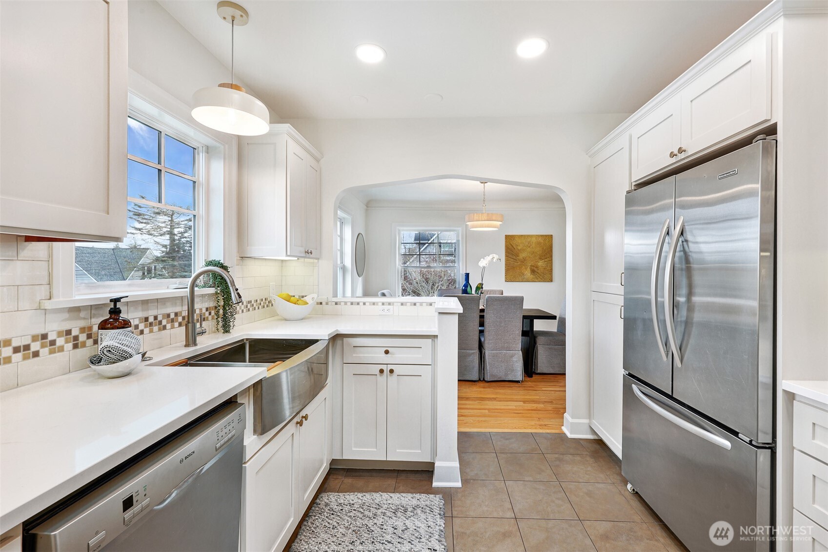 8401 Linden Avenue N, Seattle, WA 98103