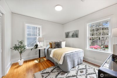 8401 Linden Avenue N, Seattle, WA 98103 - Photo 18