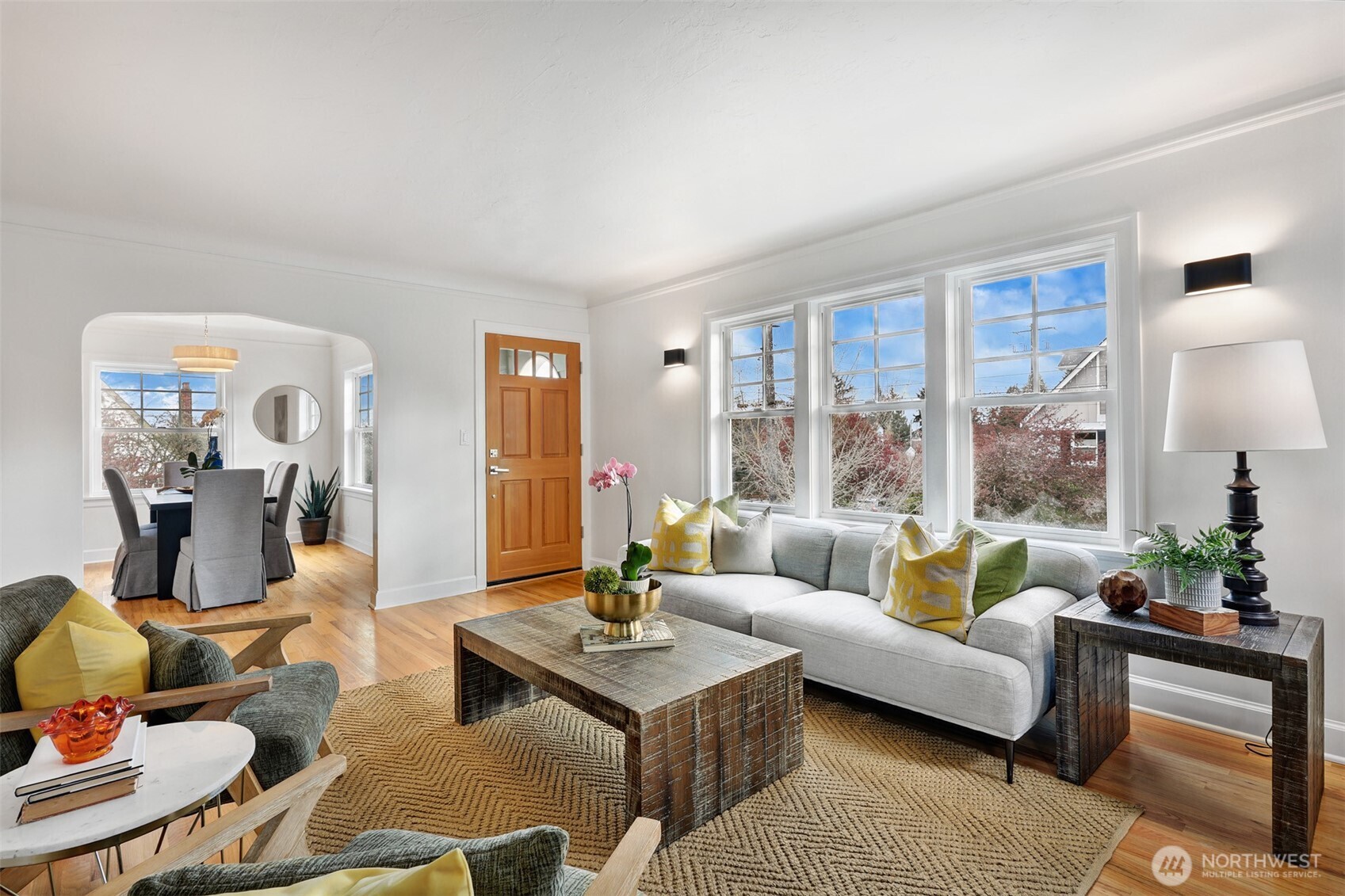 8401 Linden Avenue N, Seattle, WA 98103