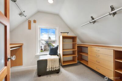 8401 Linden Avenue N, Seattle, WA 98103 - Photo 25