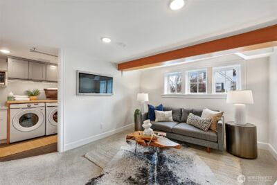 8401 Linden Avenue N, Seattle, WA 98103 - Photo 27