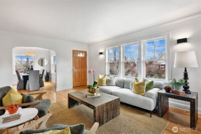 8401 Linden Avenue N, Seattle, WA 98103 - Photo 3