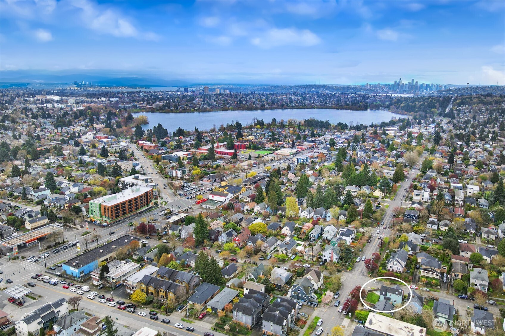 8401 Linden Avenue N, Seattle, WA 98103