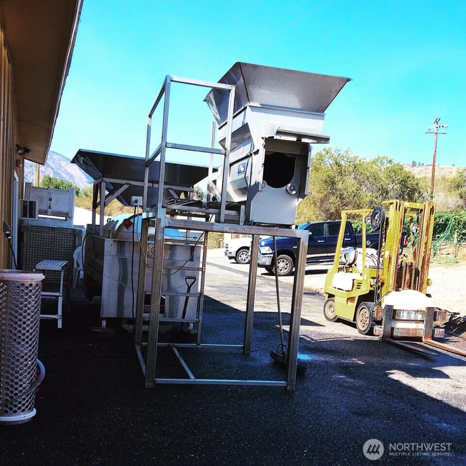 70 E Wapato Lake Road , Manson, WA 98831