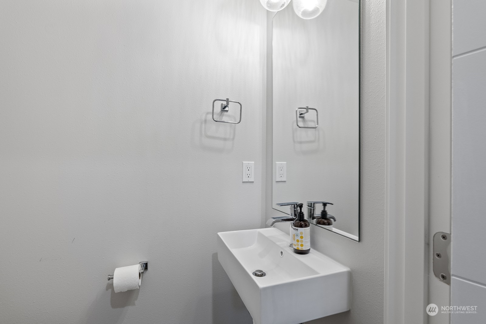 1620 S Lane #E, Seattle, WA 98144