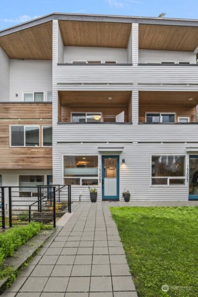 1620 S Lane #E, Seattle, WA 98144 - Photo 6