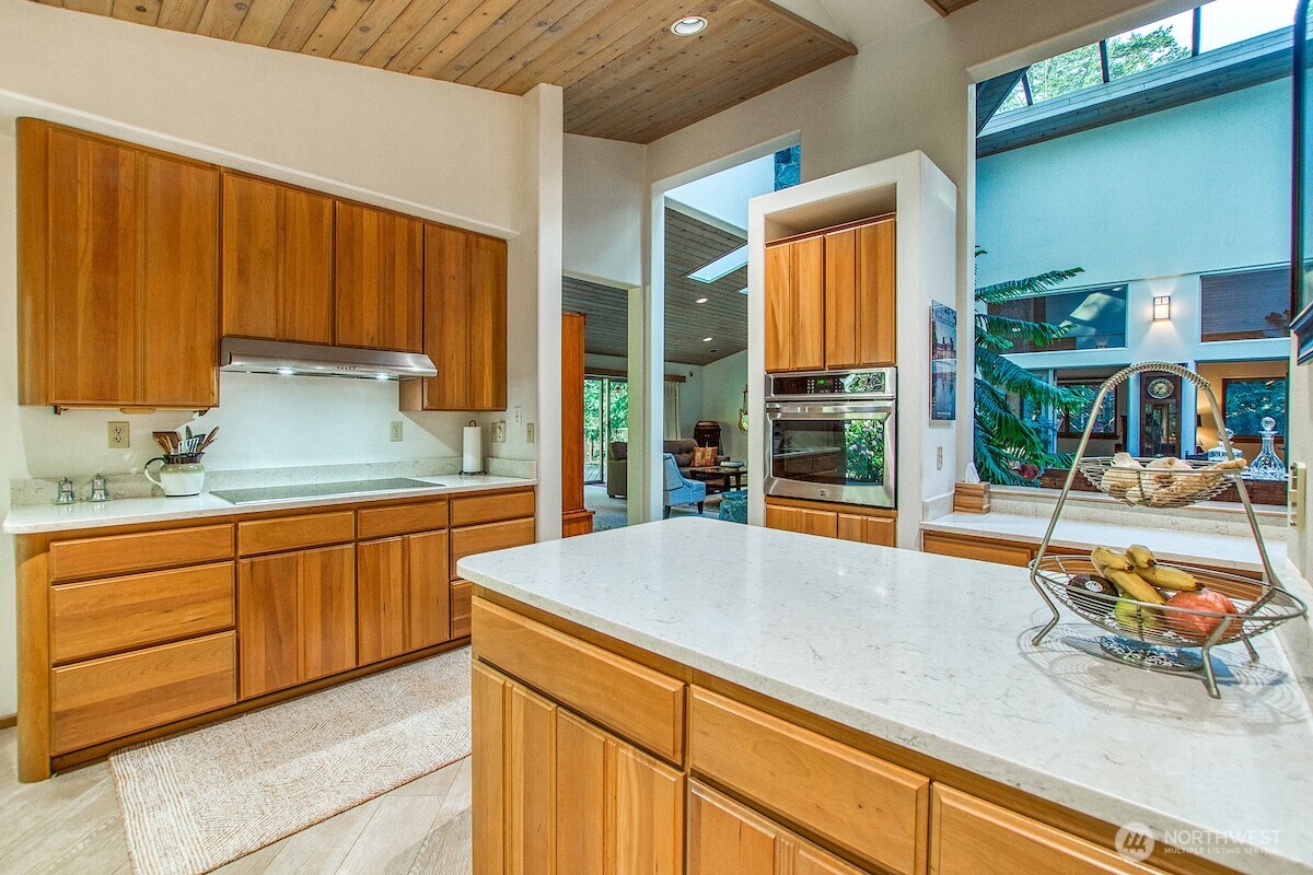 569 Island Drive , Friday Harbor, WA 98250