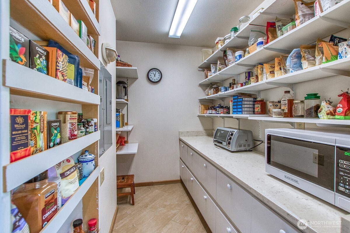 569 Island Drive , Friday Harbor, WA 98250