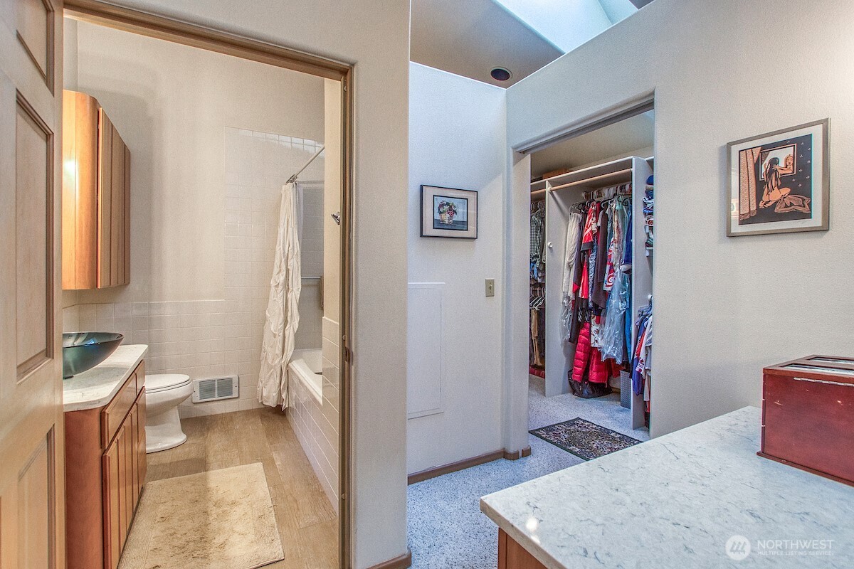 569 Island Drive , Friday Harbor, WA 98250