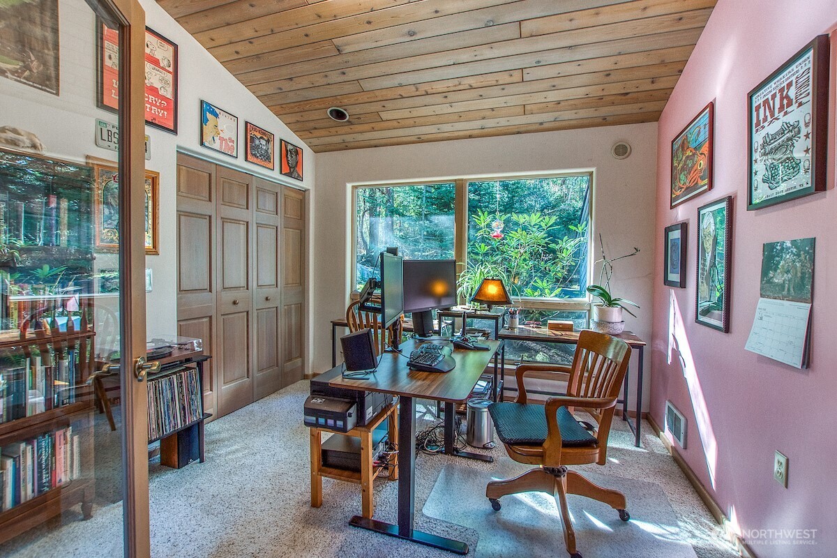 569 Island Drive , Friday Harbor, WA 98250