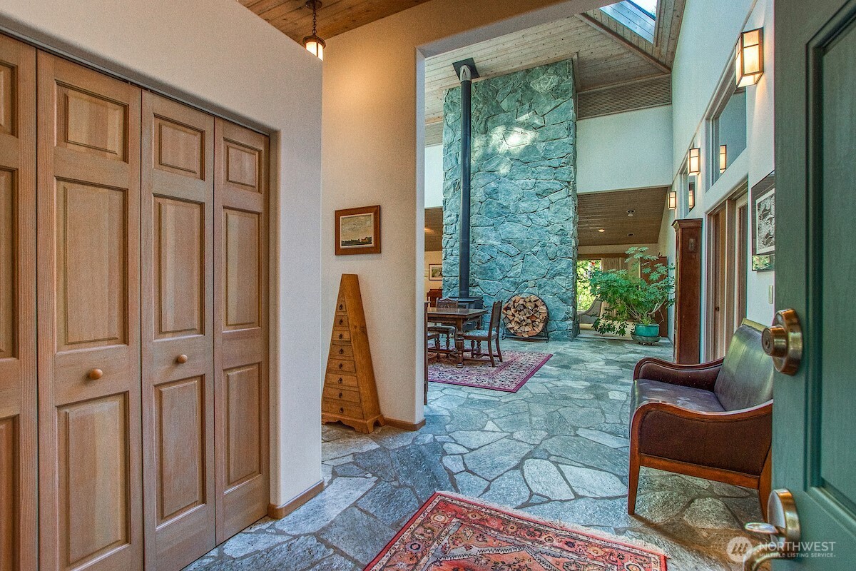 569 Island Drive , Friday Harbor, WA 98250