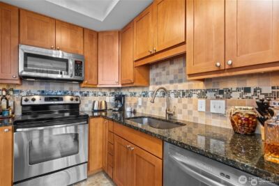 2201 3rd Avenue #2301, Seattle, WA 98121 - Photo 11