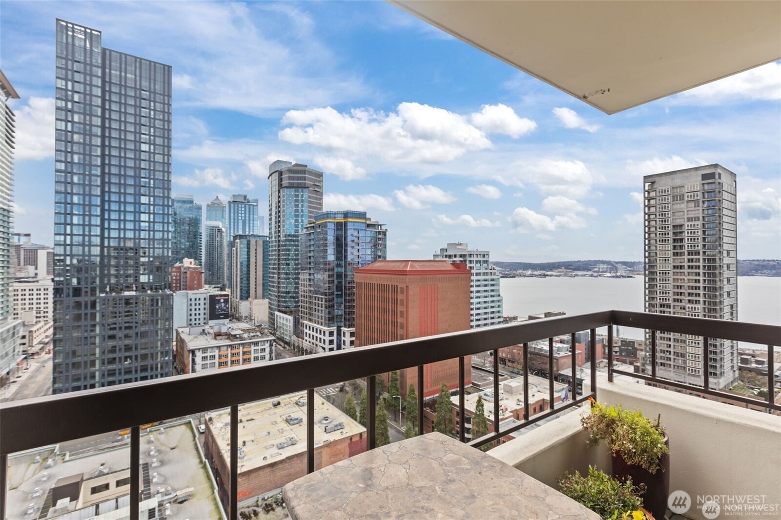 2201 3rd Avenue #2301, Seattle, WA 98121