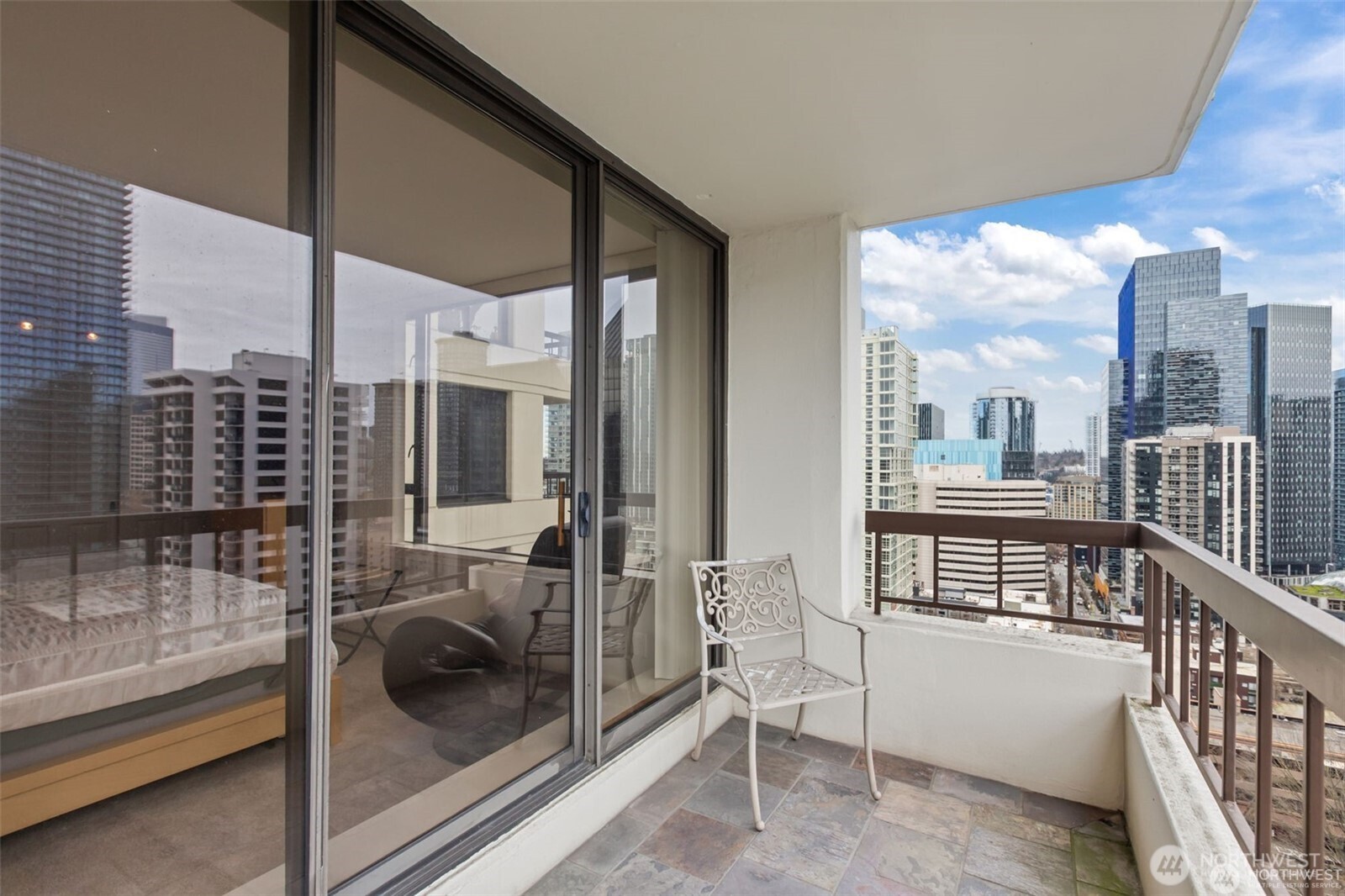 2201 3rd Avenue #2301, Seattle, WA 98121