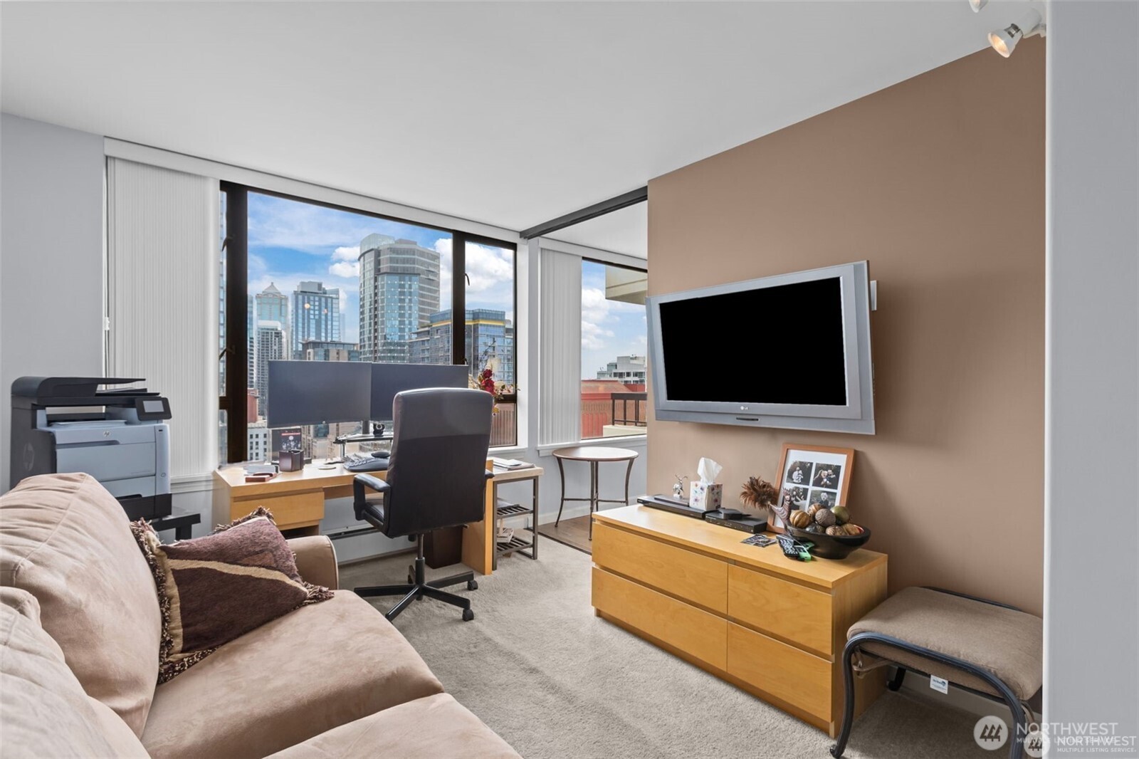 2201 3rd Avenue #2301, Seattle, WA 98121