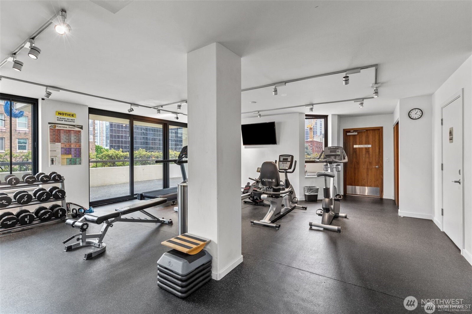 2201 3rd Avenue #2301, Seattle, WA 98121