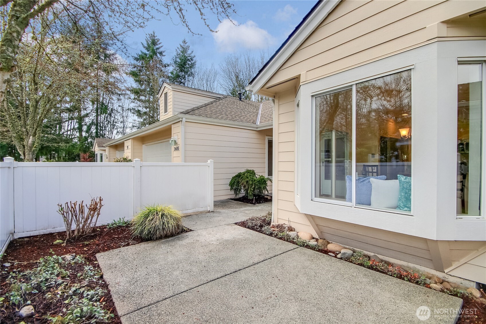 3685 224th Place SE #1343, Issaquah, WA 98029-6246
