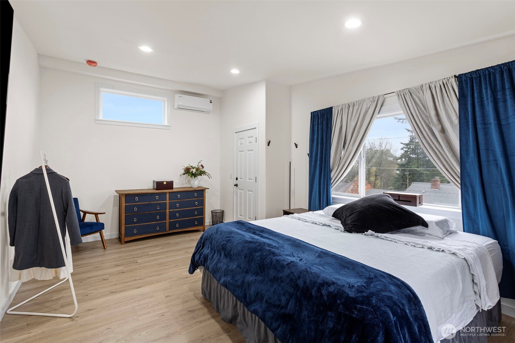 10615 2nd Place SW, Seattle, WA 98146