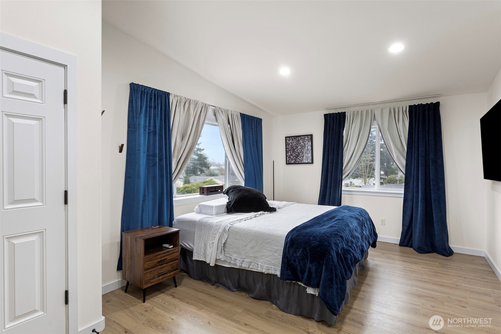 10615 2nd Place SW, Seattle, WA 98146