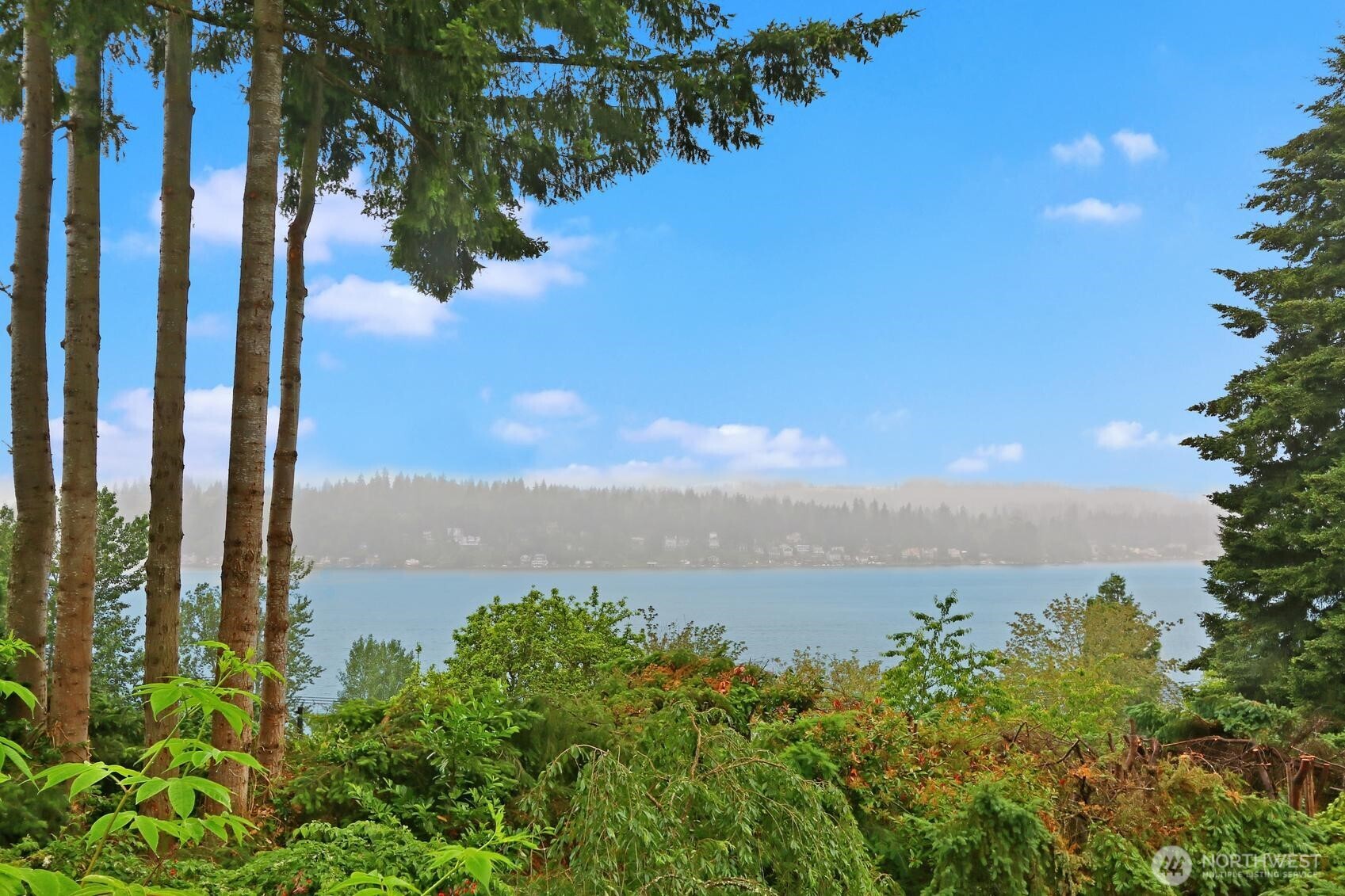 2668 E Lake Sammamish Parkway NE, Sammamish, WA 98074