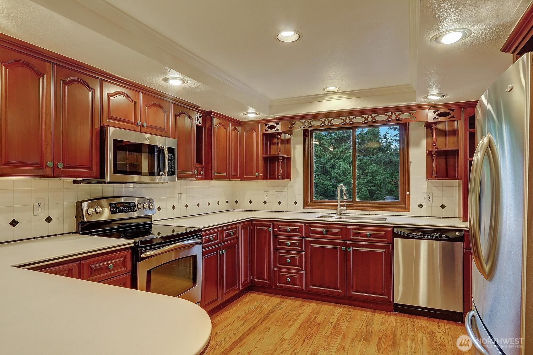 2668 E Lake Sammamish Parkway NE, Sammamish, WA 98074