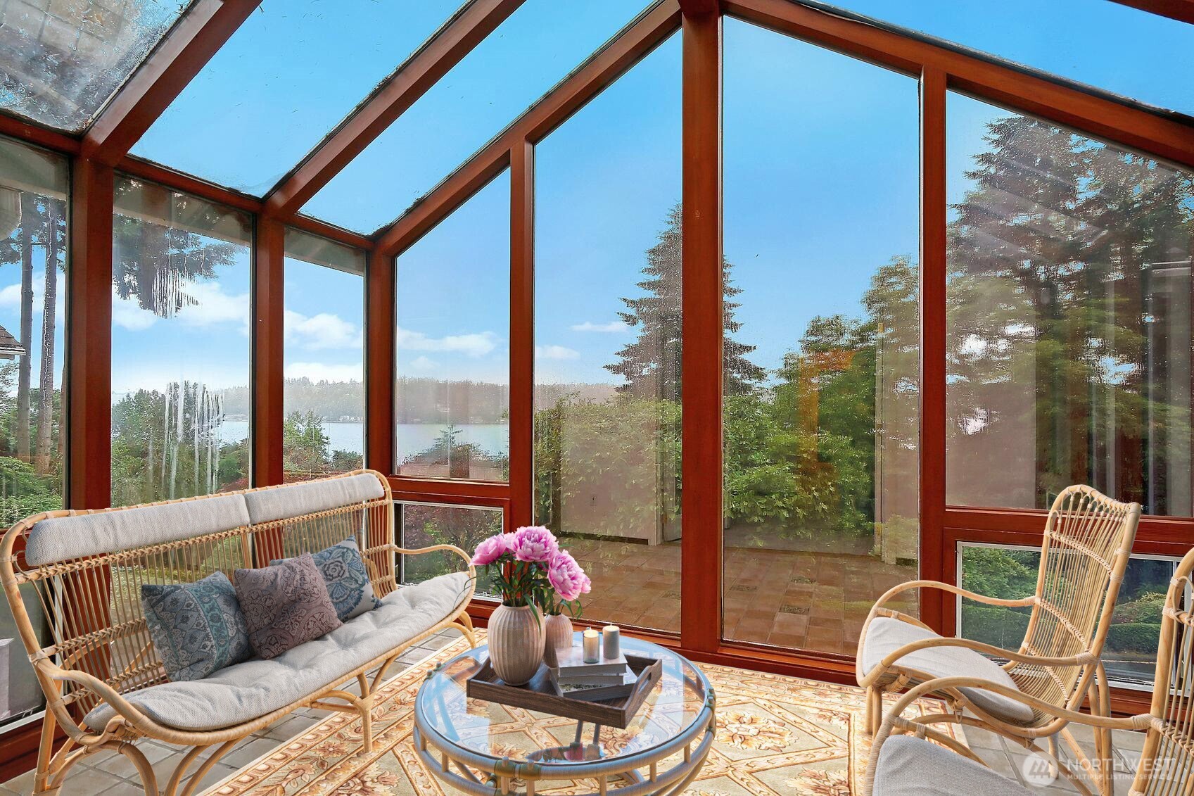 2668 E Lake Sammamish Parkway NE, Sammamish, WA 98074