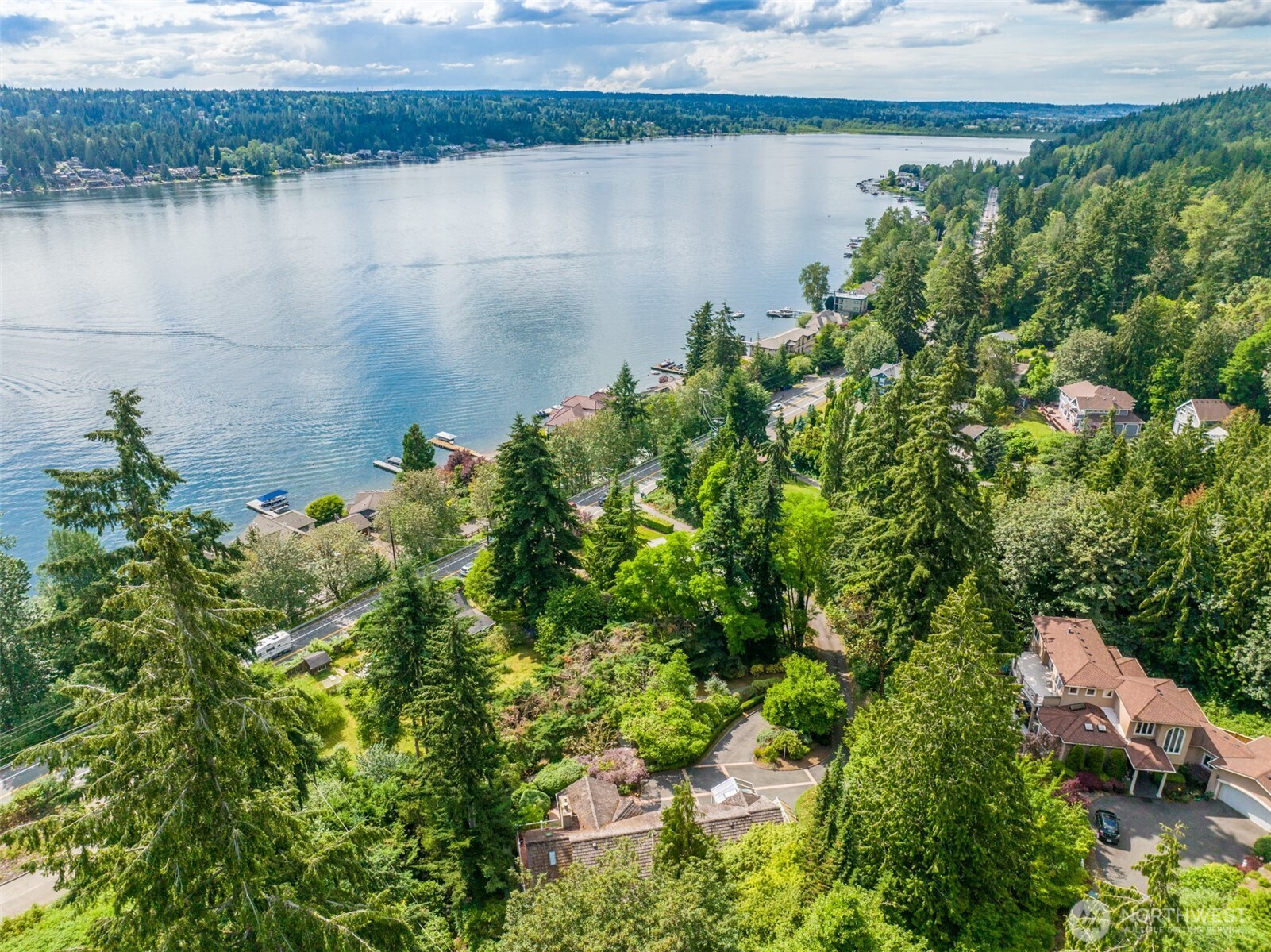 2668 E Lake Sammamish Parkway NE, Sammamish, WA 98074