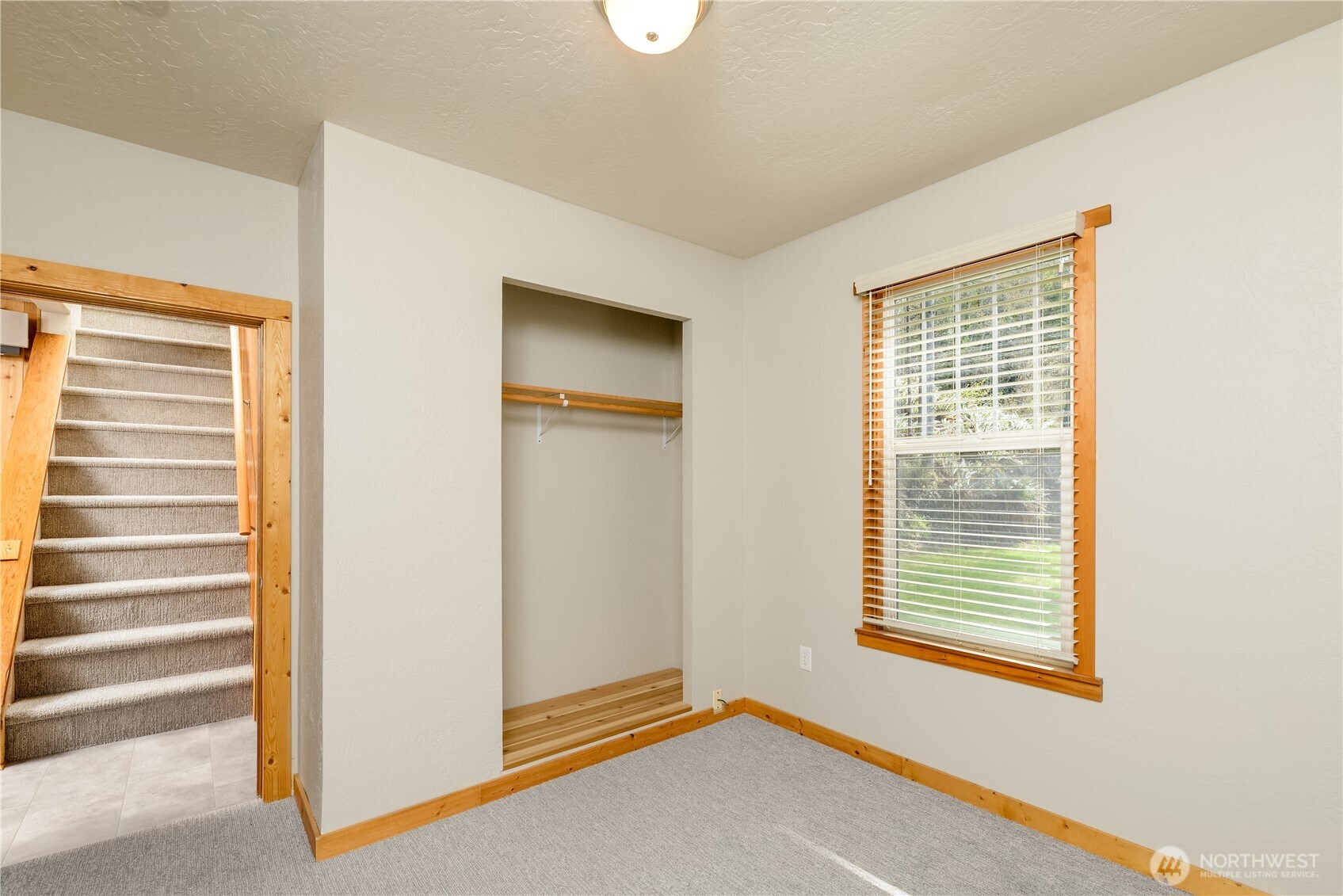 903 S Valley Street , Port Angeles, WA 98362